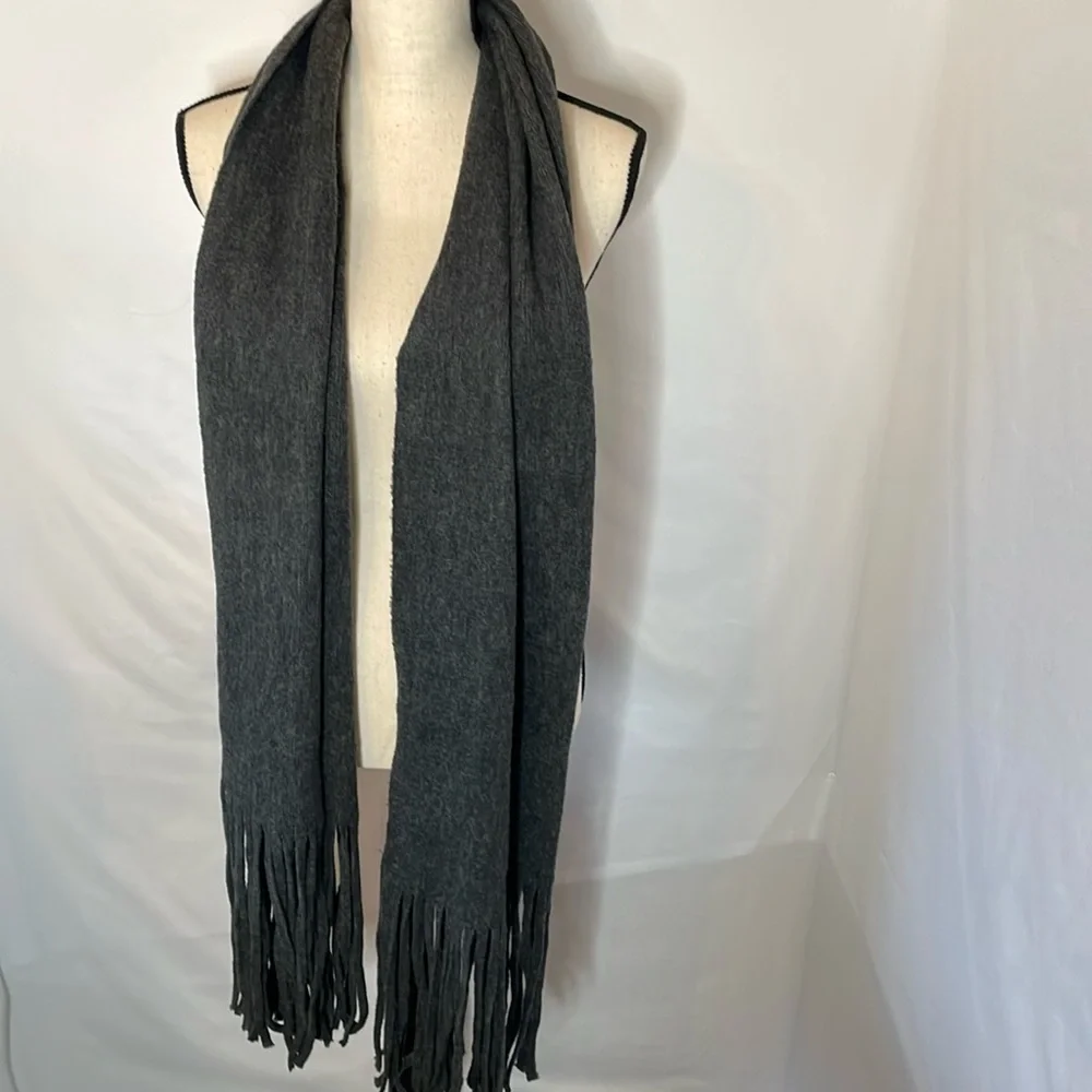 Lucky‎ brand gray scarf soft
